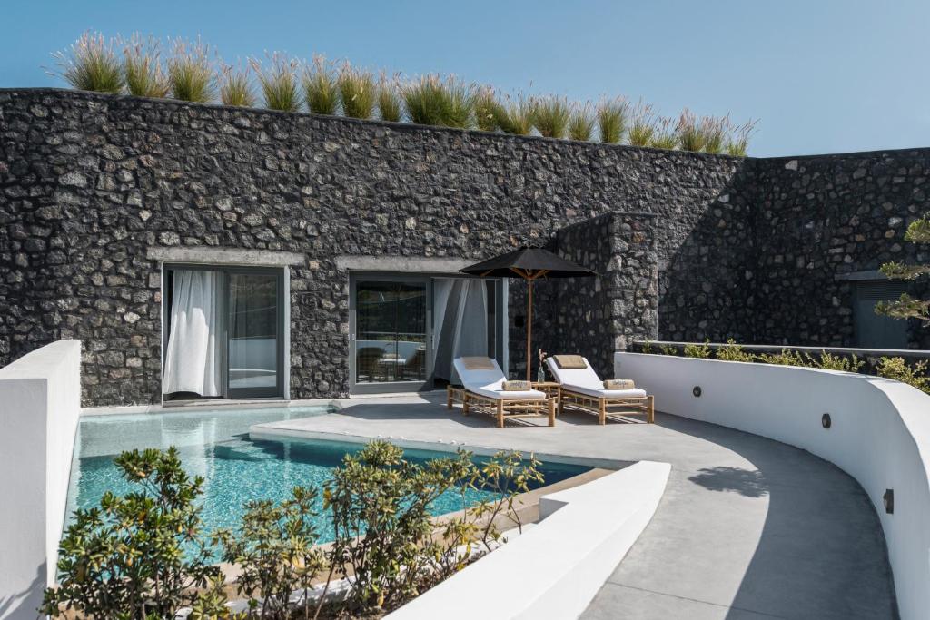 Santo Maris Luxury Suites and Spa, piscine privée et coin cuisine à Oia ?