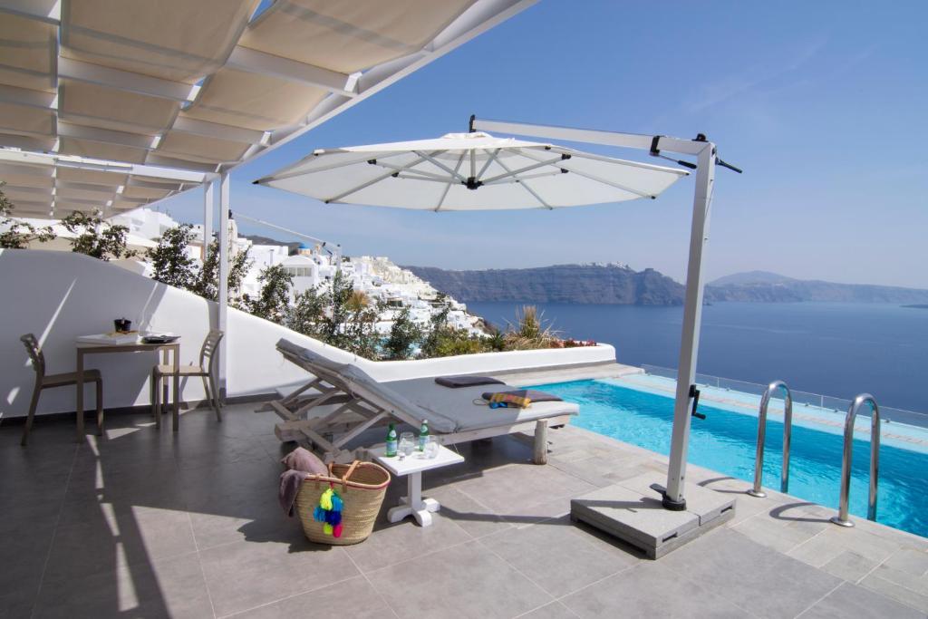 Santorini Secret Suites & Spa, piscine privée avec vue mer dans votre chambre ?