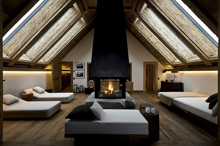 Hôtel The Alpina chambre avec cheminée Suisse Gstaad