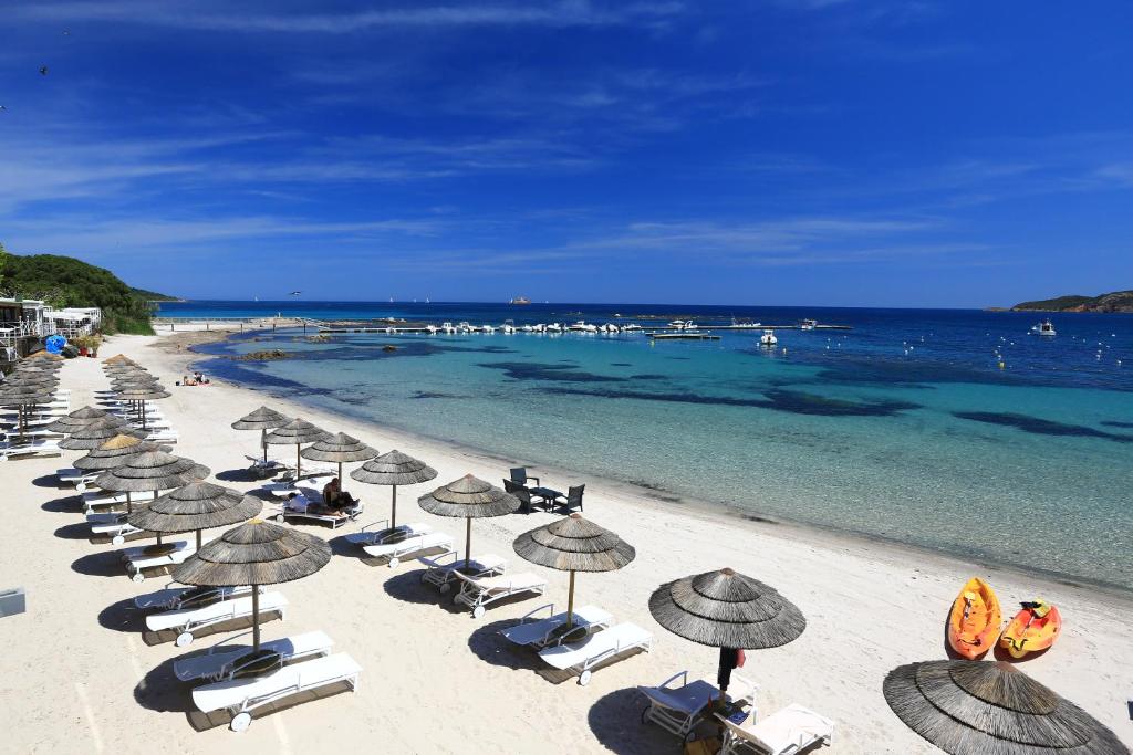 Hotel plage privée Le Pinarello Corse du sud séjour de luxe