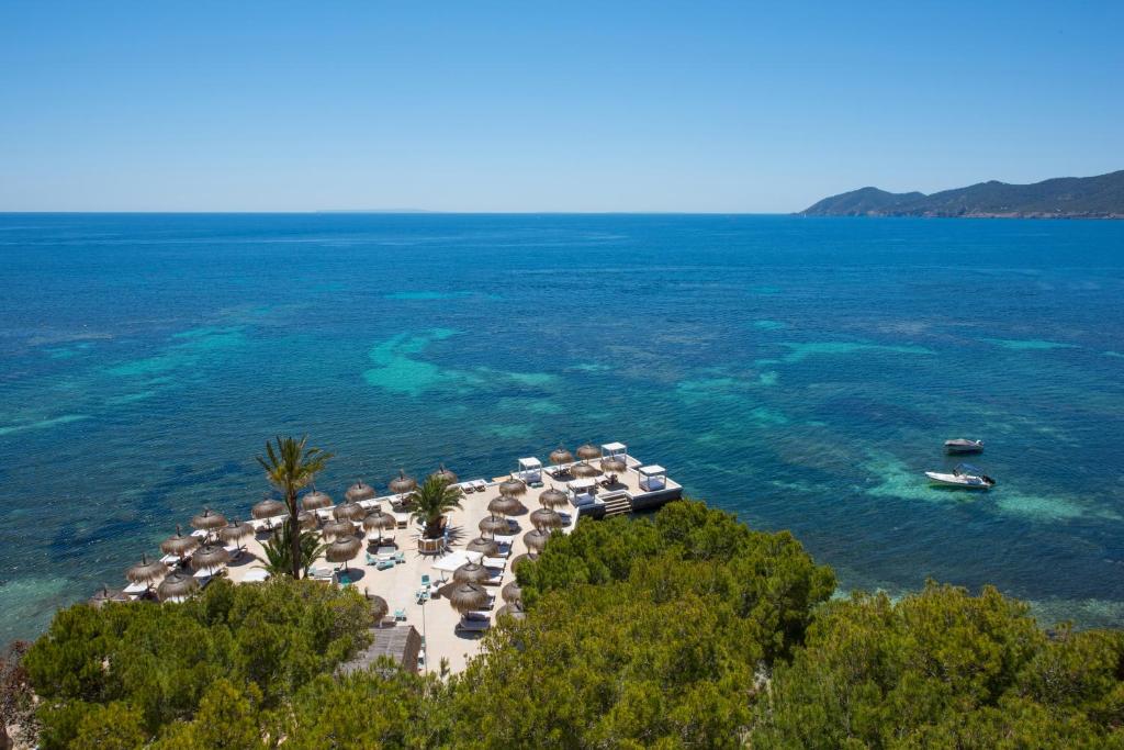 Hôtel Iberostar Sélection Santa Eulalia Ibiza en bord de mer des Baléares