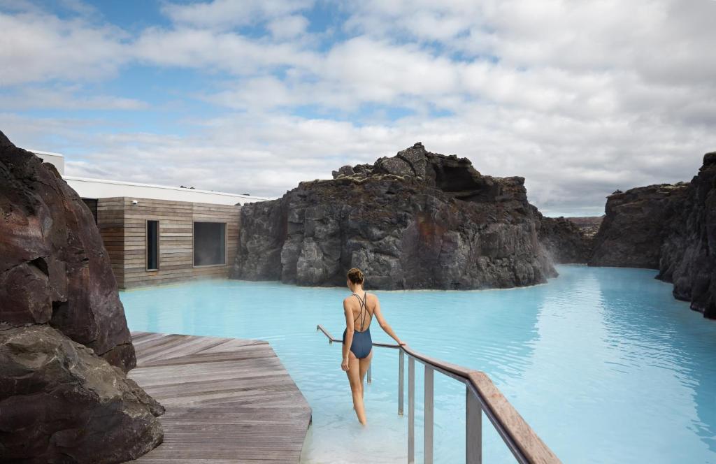Hôtel 5* The Retreat at Blue Lagoon - Iceland -
au cœur des roches volcanique
