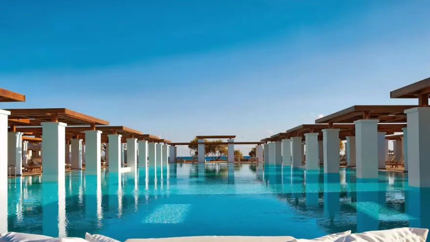 Hôtel Amirandes Grecotel Boutique Resort 
la plus belle piscine de Crète 
