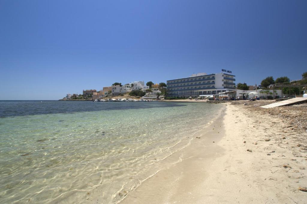 Hôtel Argos Ibiza piscine extérieure avec vue sur la mer