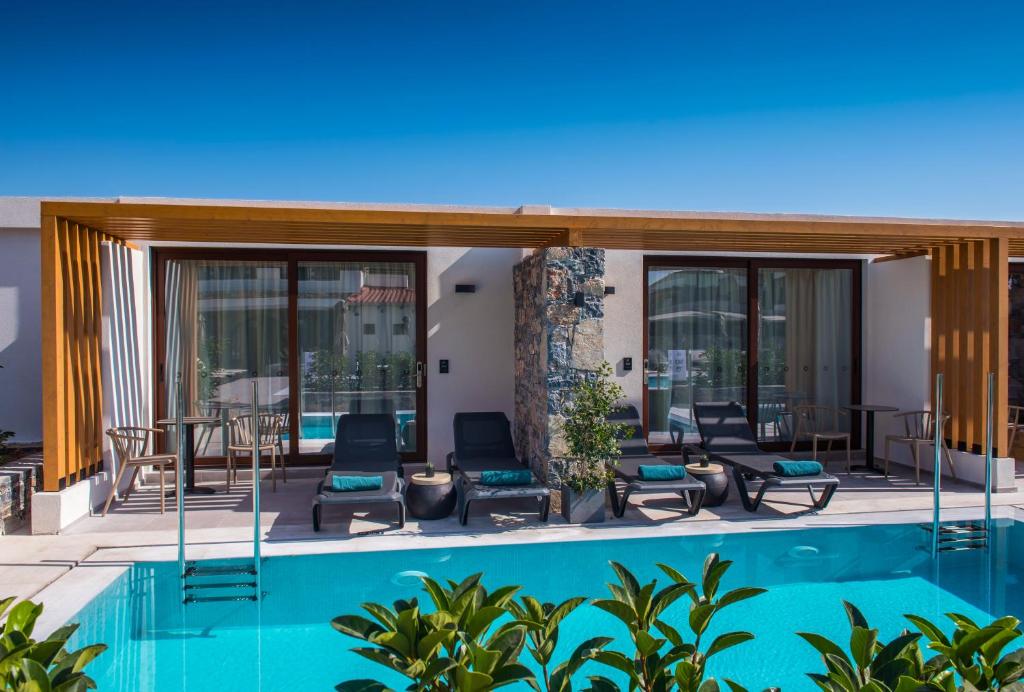Suite avec piscine privée Petousis Hotel & Suites Amoudara séjour en Crète