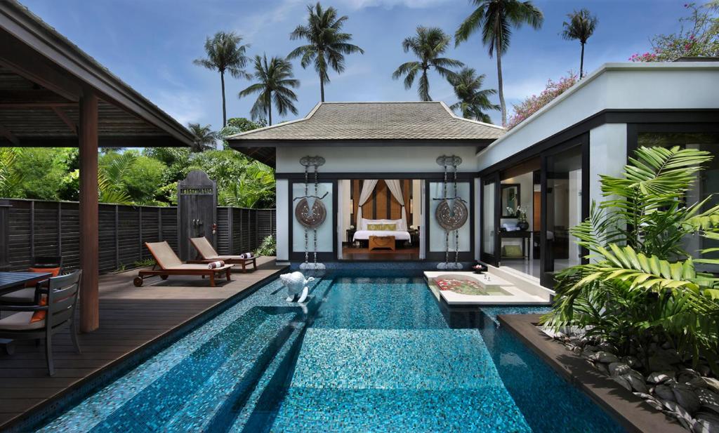 Anantara Mai Khao Phuket Villas avec piscine privée au bord de la plage de Mai Khao