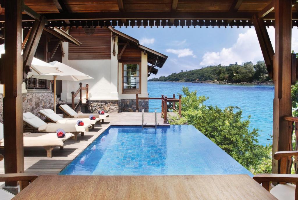 JA Enchanted Island Resort Seychelles villas avec piscine privatif et vue sur l’océan
