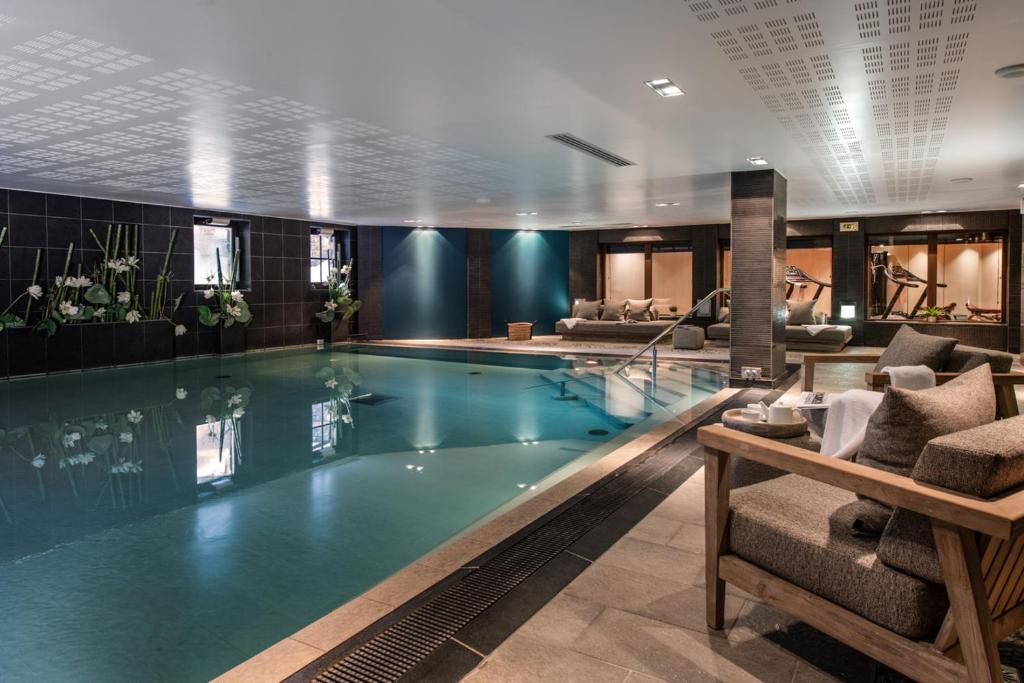 Manali Lodge by Alpine Résidences 5 étoiles 1650 avec piscine intérieure chauffée