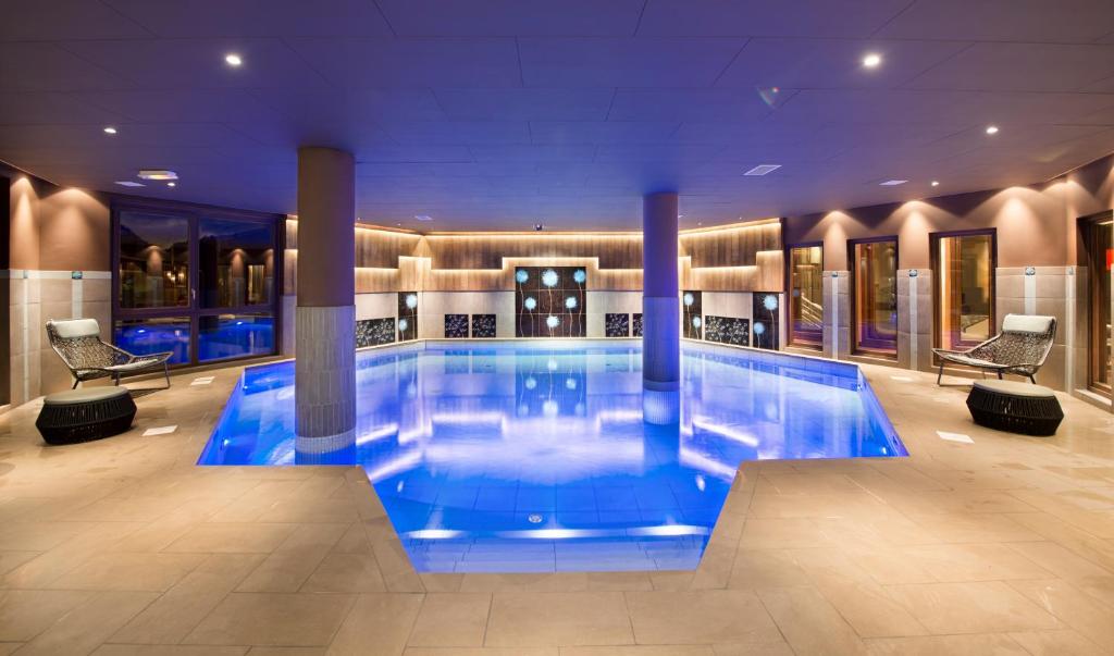 Hôtel Le Hameau Du Kashmir **** avec un espace bien-être et piscine chauffée