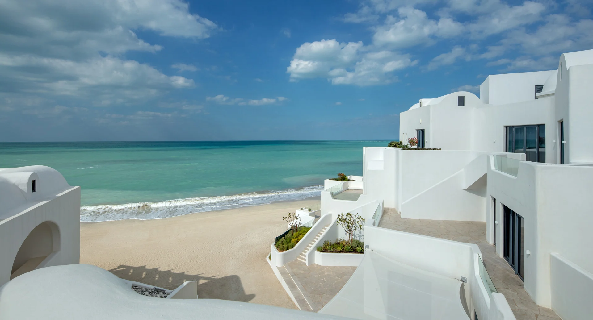 Un bout de Grèce à Abu Dhabi avec cet hôtel de luxe inspiré de Santorin