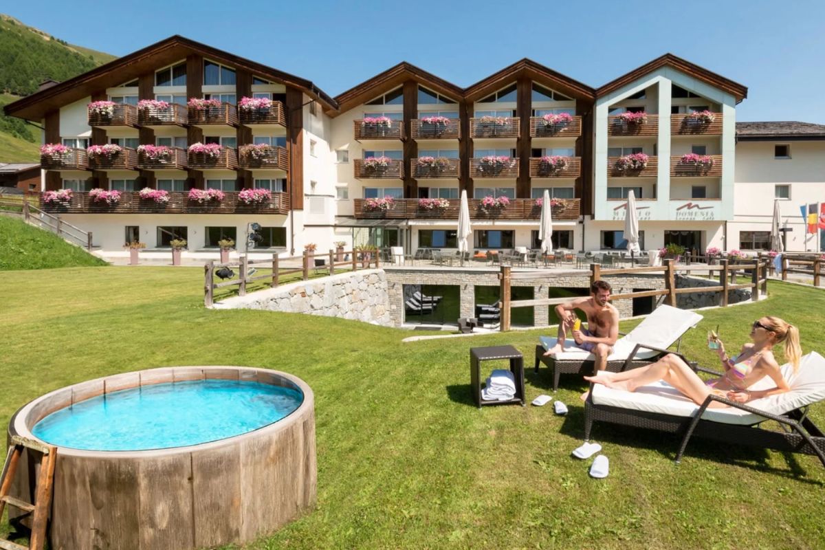 jacuzzi exterieur hotel lac salin livigno alpes italienne lombarde